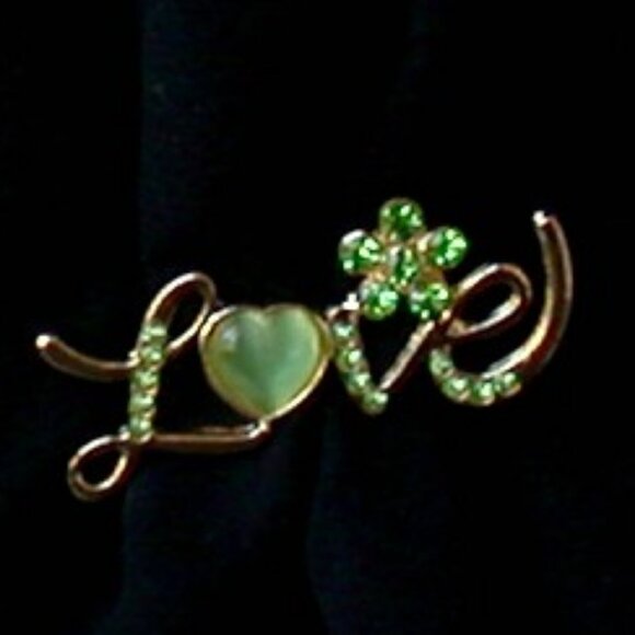 LOVE Hijab Pin Green - Picture 1 of 2